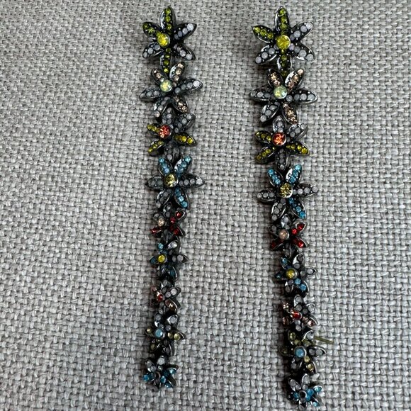 Zara - Floral Drop Earrings - Picture 2 of 8